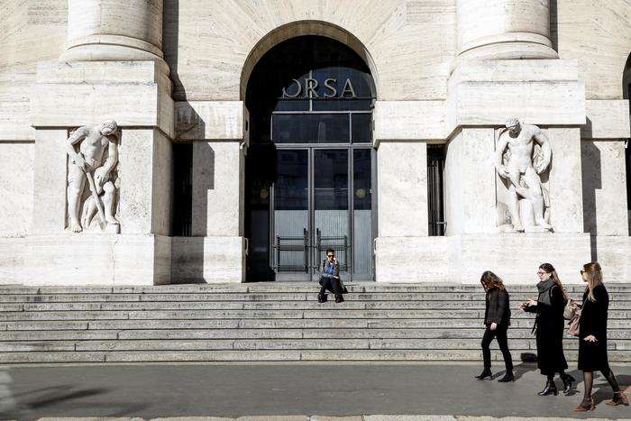 Borsa: Milano sale (+1,1%) dopo dato Pil e con Europa