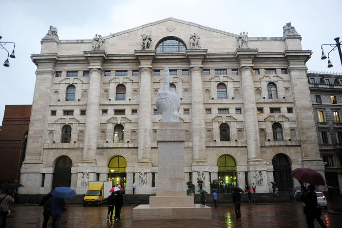 Borsa: Milano in rialzo con Exor, Buzzi ed Eni, bene Cnh